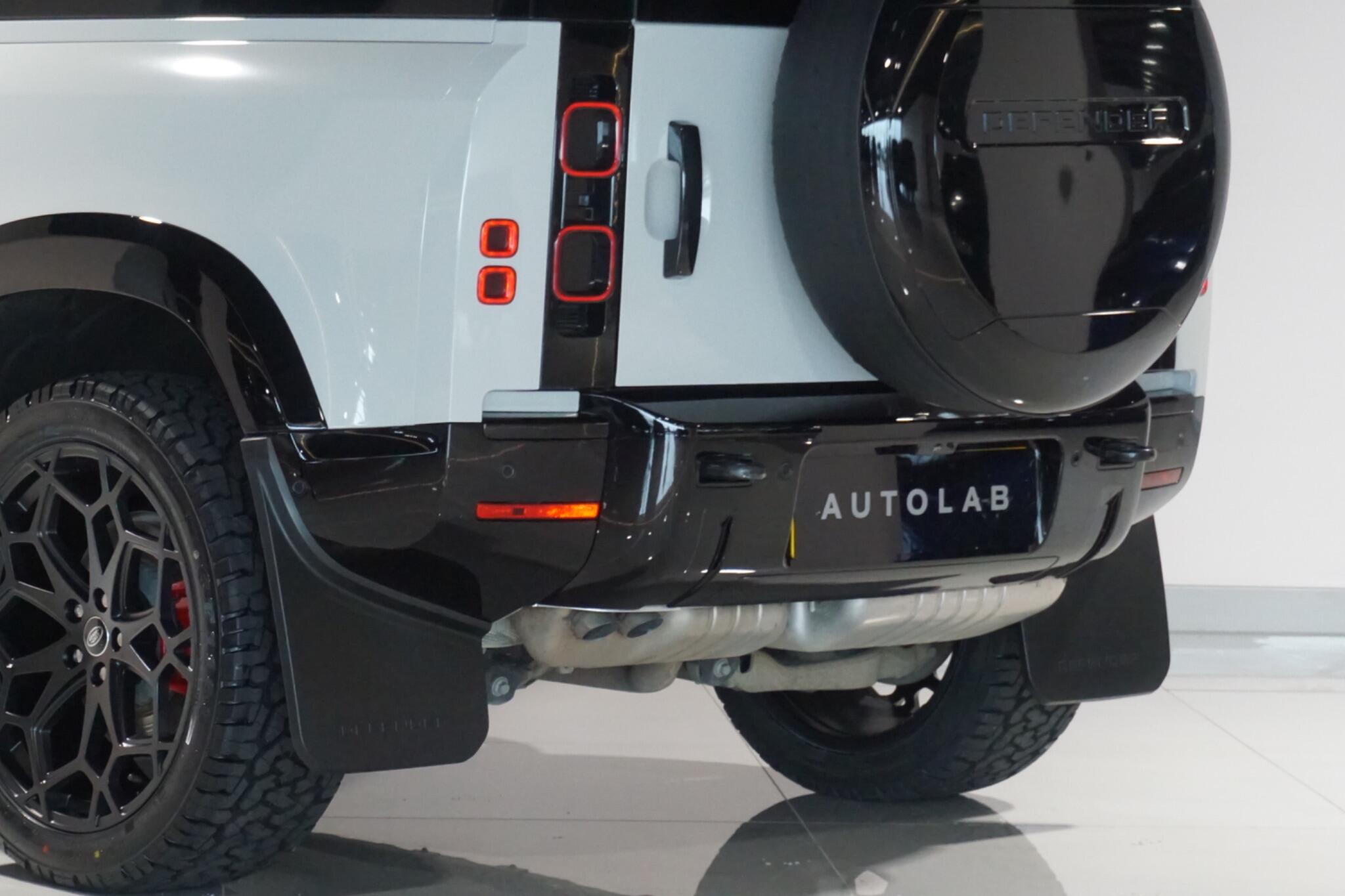 Land Rover Defender 90 3.0 D300 MHEV X-Dynamic HSE Hard Top SUV 3dr Diesel Auto 4WD SWB Euro 6 (s/s) (300 ps)